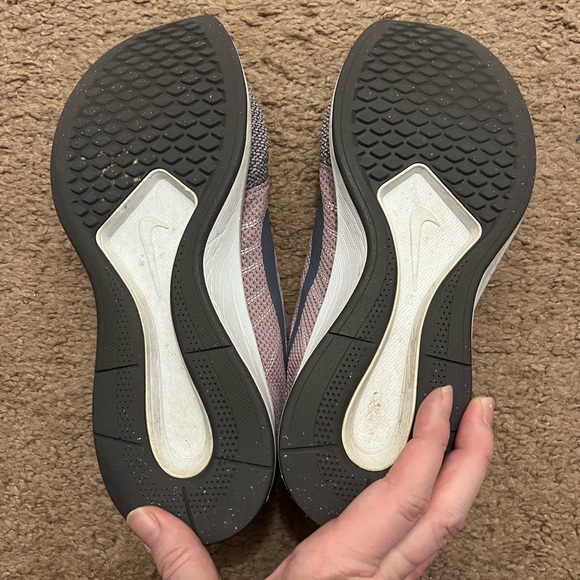 Nike sneakers - Picture 3 of 6